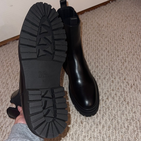 Zara Leather Ankle Boot - Picture 6 of 7